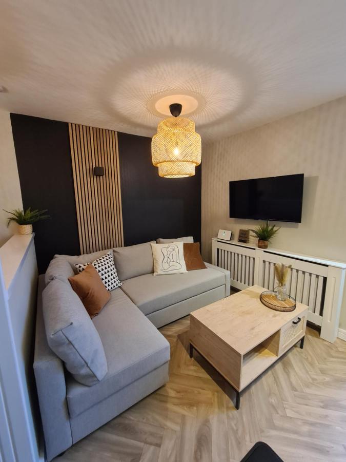 Apartment Modern 1 Bed Next To And Golf Course Llanelli