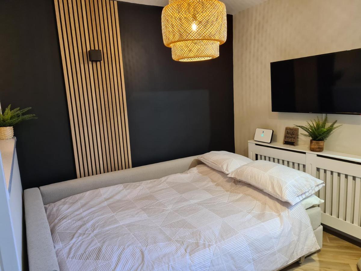 Apartment Modern 1 Bed Next To And Golf Course *