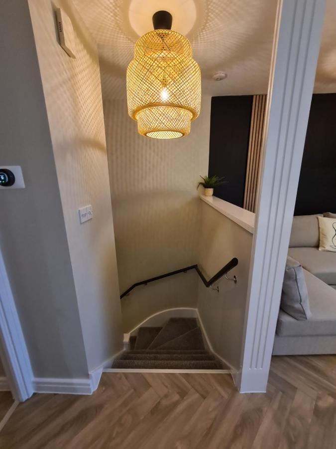Apartment Modern 1 Bed Next To And Golf Course Llanelli
